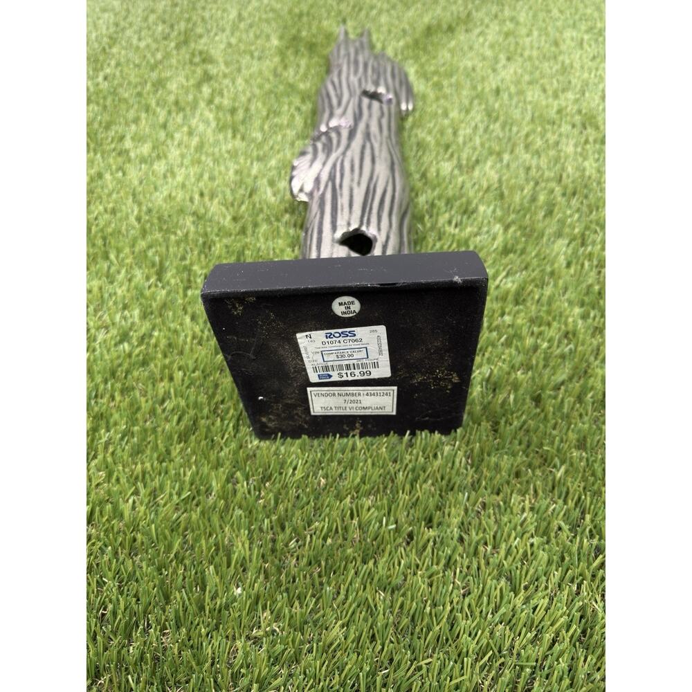 Silver Abstract Metal Figurine Modern Matte Finish Free Standing Sculpture